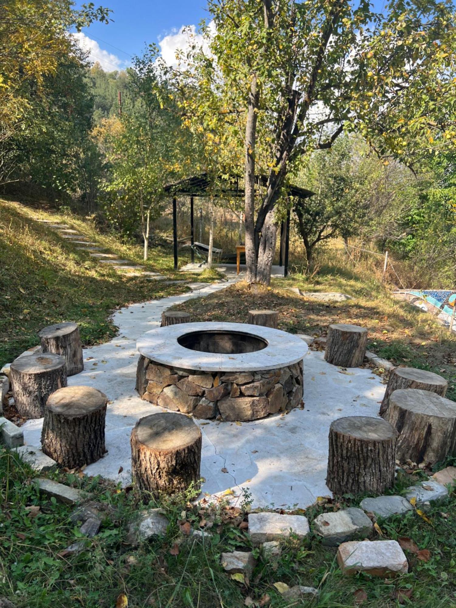 Dilijan Duplex Villa Bagian luar foto
